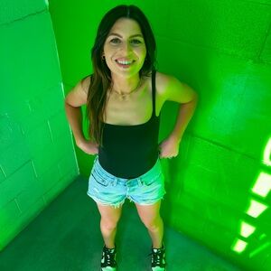 Meet your Posher, Crystal